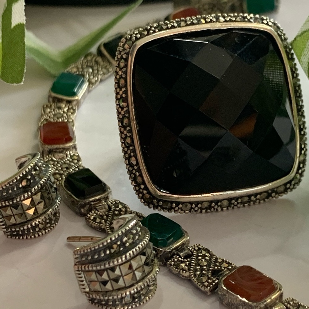 Black Gemstone Statement Ring and Multi-Stone Bracelet Set